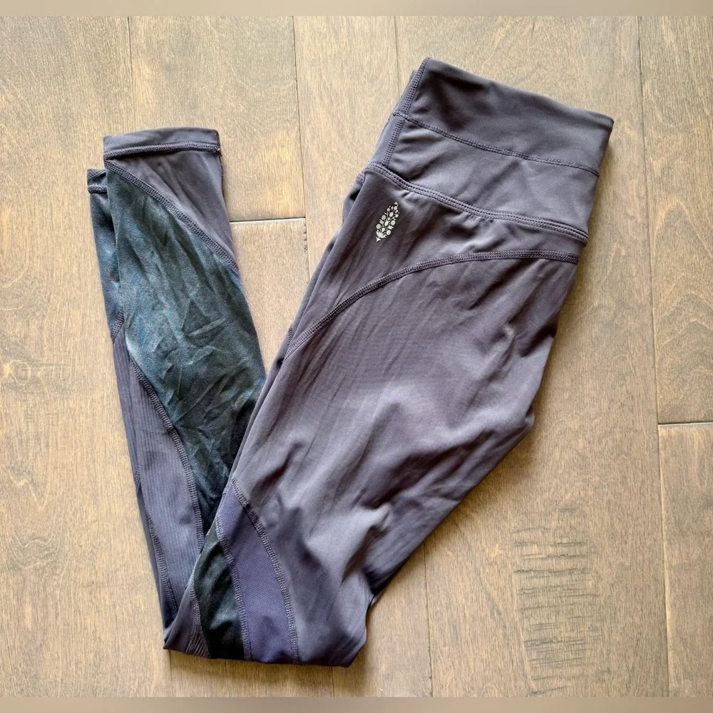 Free People Movement Mid Rise Tap Back Leggings